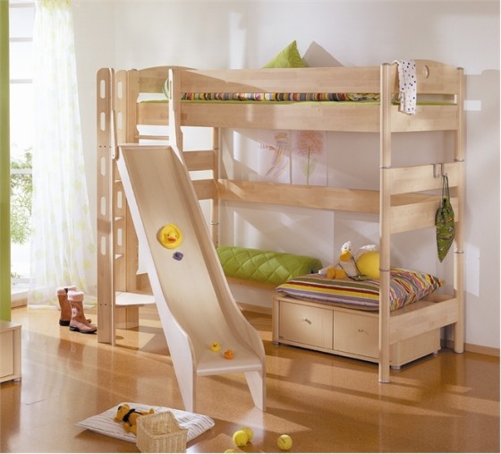 Funny-Play-beds-for-cool-kids-room-design-by-Paidi-9