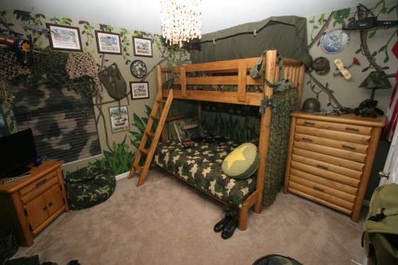 camouflage-boys-room-with-bunk-beds